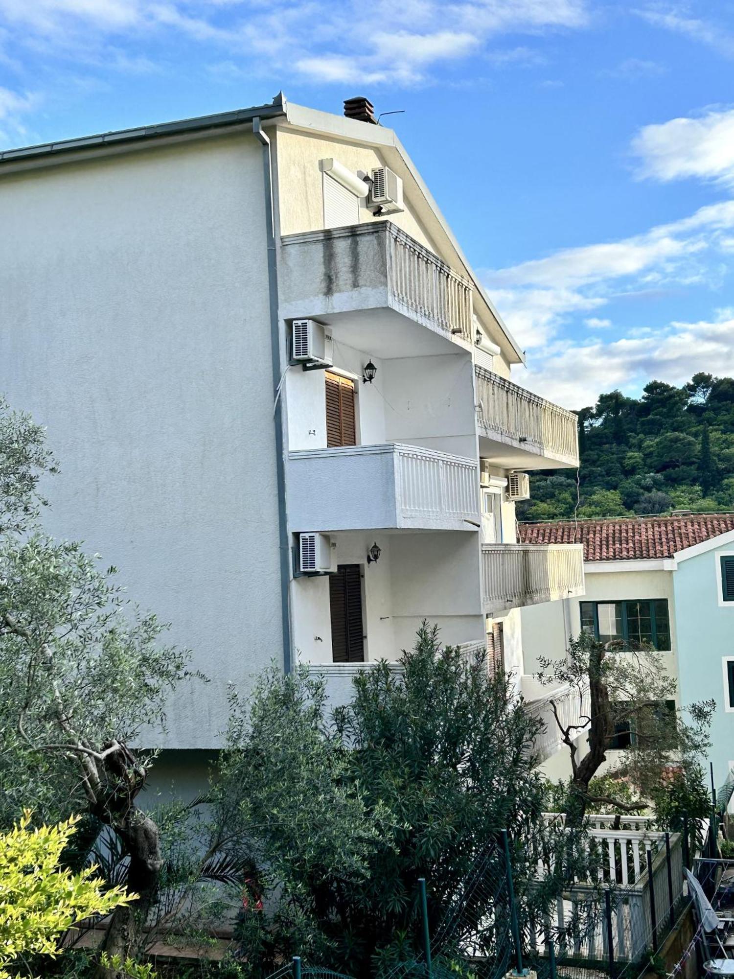 Studio Lucica Petrovac Bagian luar foto
